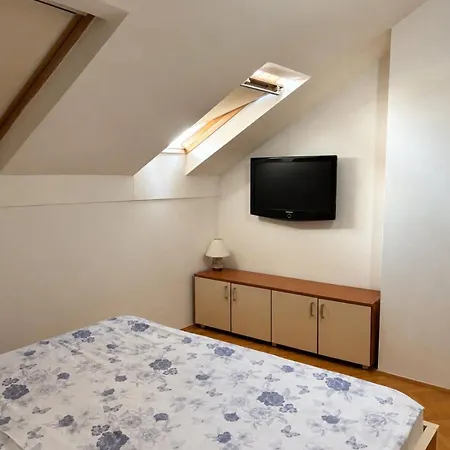 Apartman Bijeljina * 비옐리나